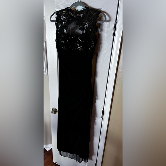 Betsy & Adam Black Lace w/nude underlay at bust & black underlay throughout rest - Picture 2 of 11